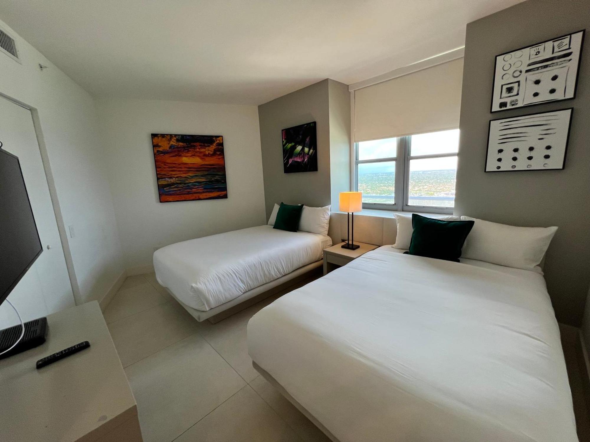 Luxury Beach Resort Hollywood Exterior photo
